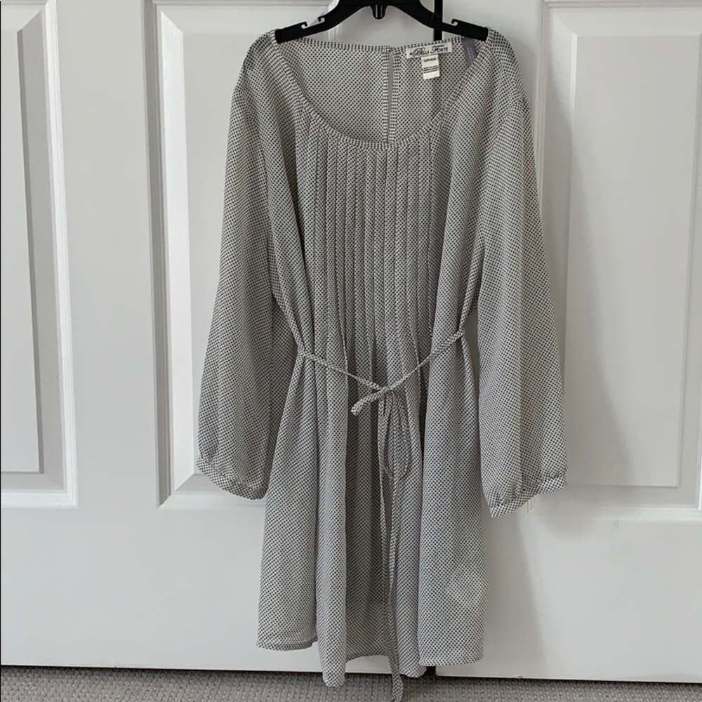 EUC Maternity lightweight black/white top size: s